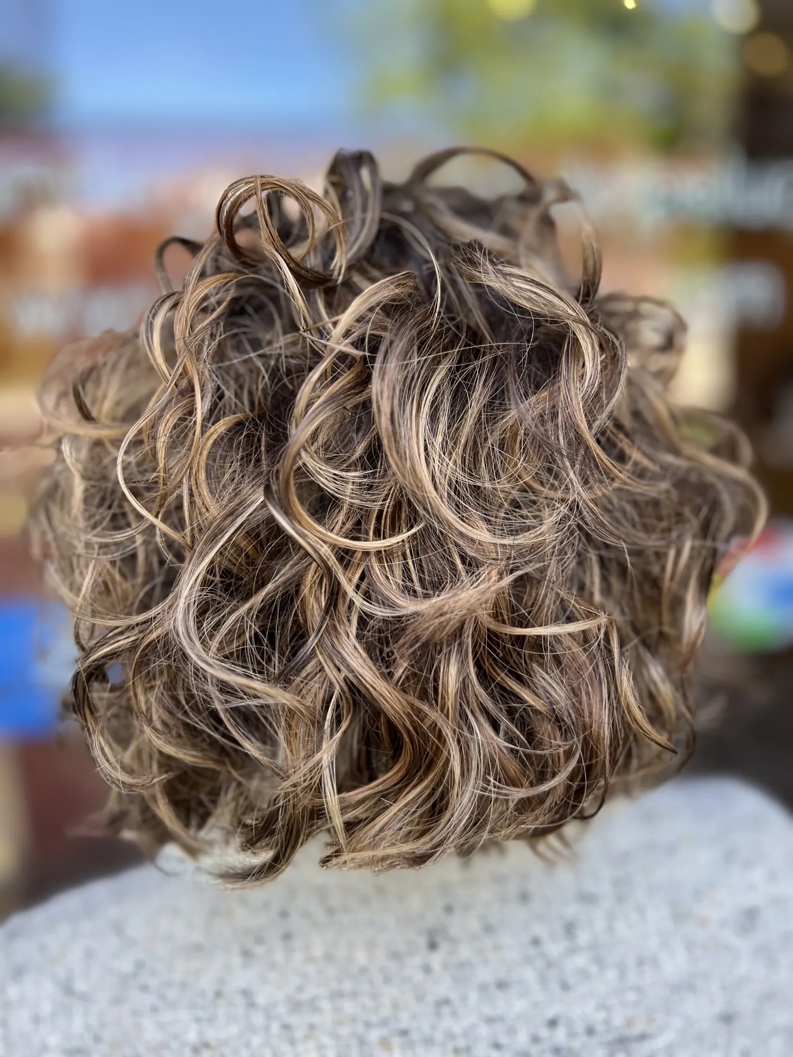Rizo definido con mechas, trabajo real de Prego Styling